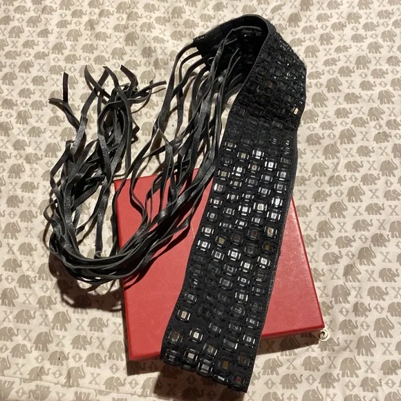Patrizia Pepe Gorgeous Leather Lining Tassels Sparkling Belt  display picture 3